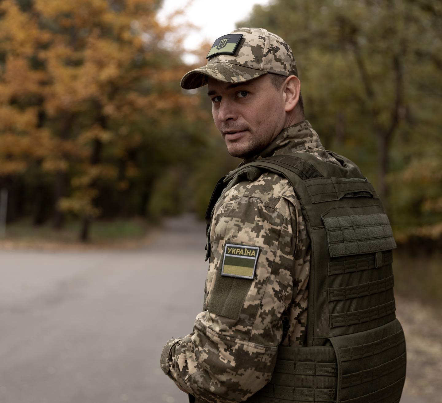 Ексчоловік відомої телеведучої демобілізувався з фронту: що відомо